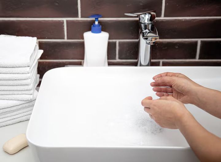 Water Saving Bathroom Fixtures: Guide to Reduce Water Usage at Home