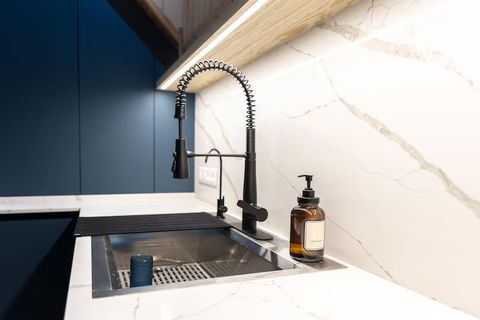 Modern Kitchen Faucets Guide: Types, Features, Trends, and Practical Insights