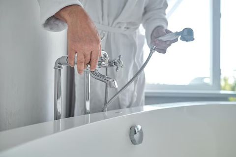 Bathtub Maintenance Guide for Clean, Safe, and Long Lasting Bathroom Use